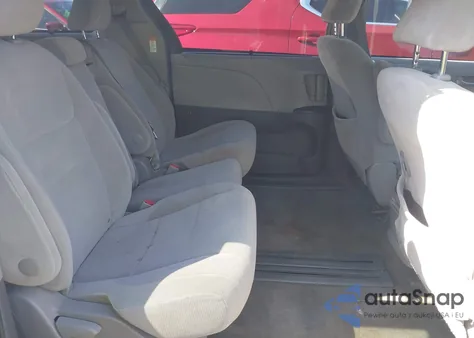 2015 Toyota Sienna Le 8 Passenger из США, поврежденный, VIN 5TDKK3DC5FS575998